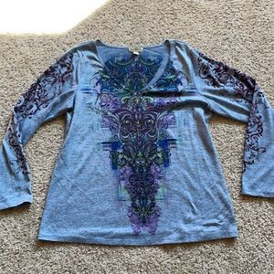 Ladies XL long sleeve V-neck